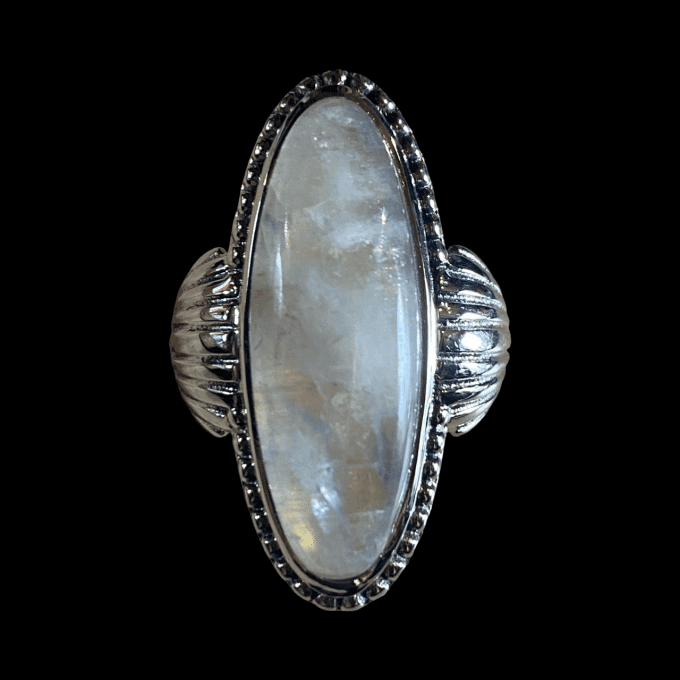 bague en argent et pierre de lune