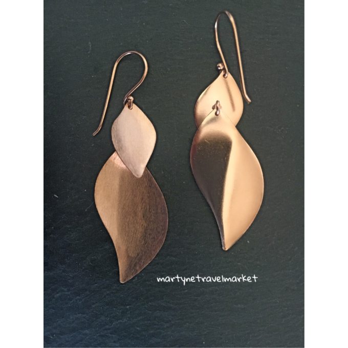 DOUBLE PETALES PLAQUE OR ROSE