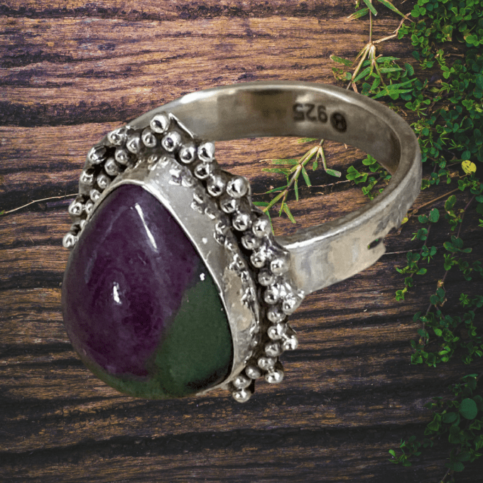 BAGUE GOUTTE RUBY ZOISITE