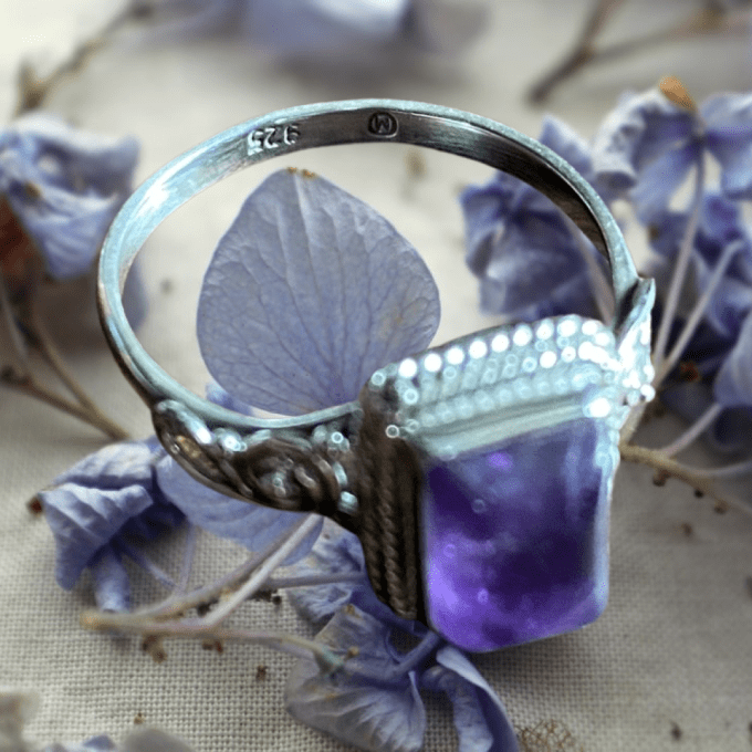 BAGUE AMETHYSTE CARREE