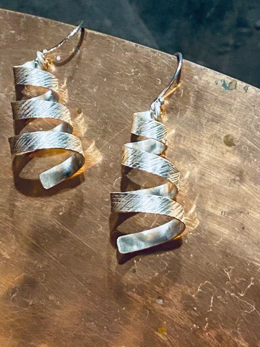 boucles d'oreilles serpentin