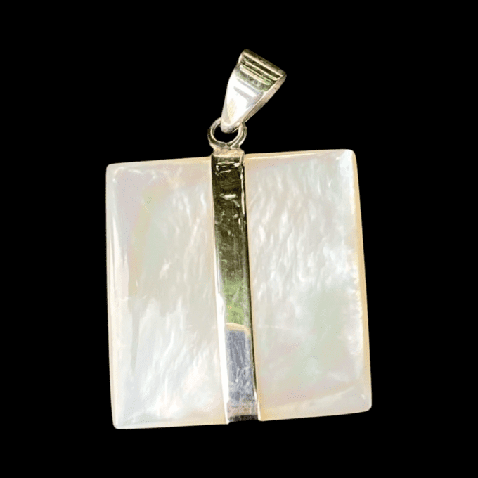 pendentif nacre carré