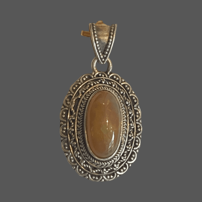 pendentif opale