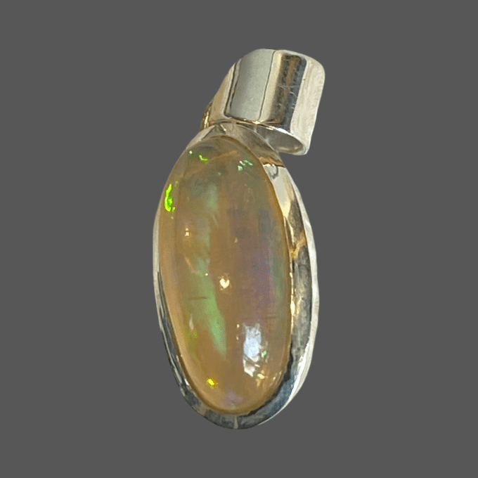 pendentif opale