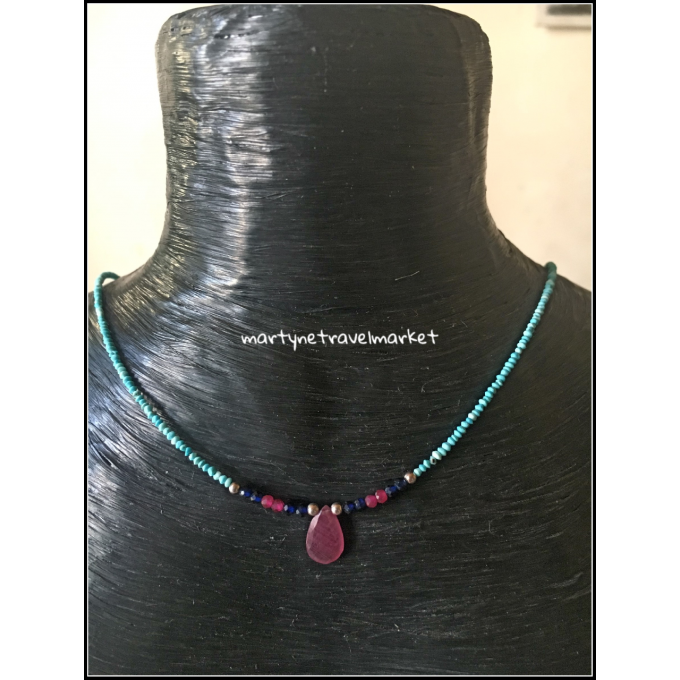 RAS DE COU TURQUOISE SAPHIRS ET RUBIS