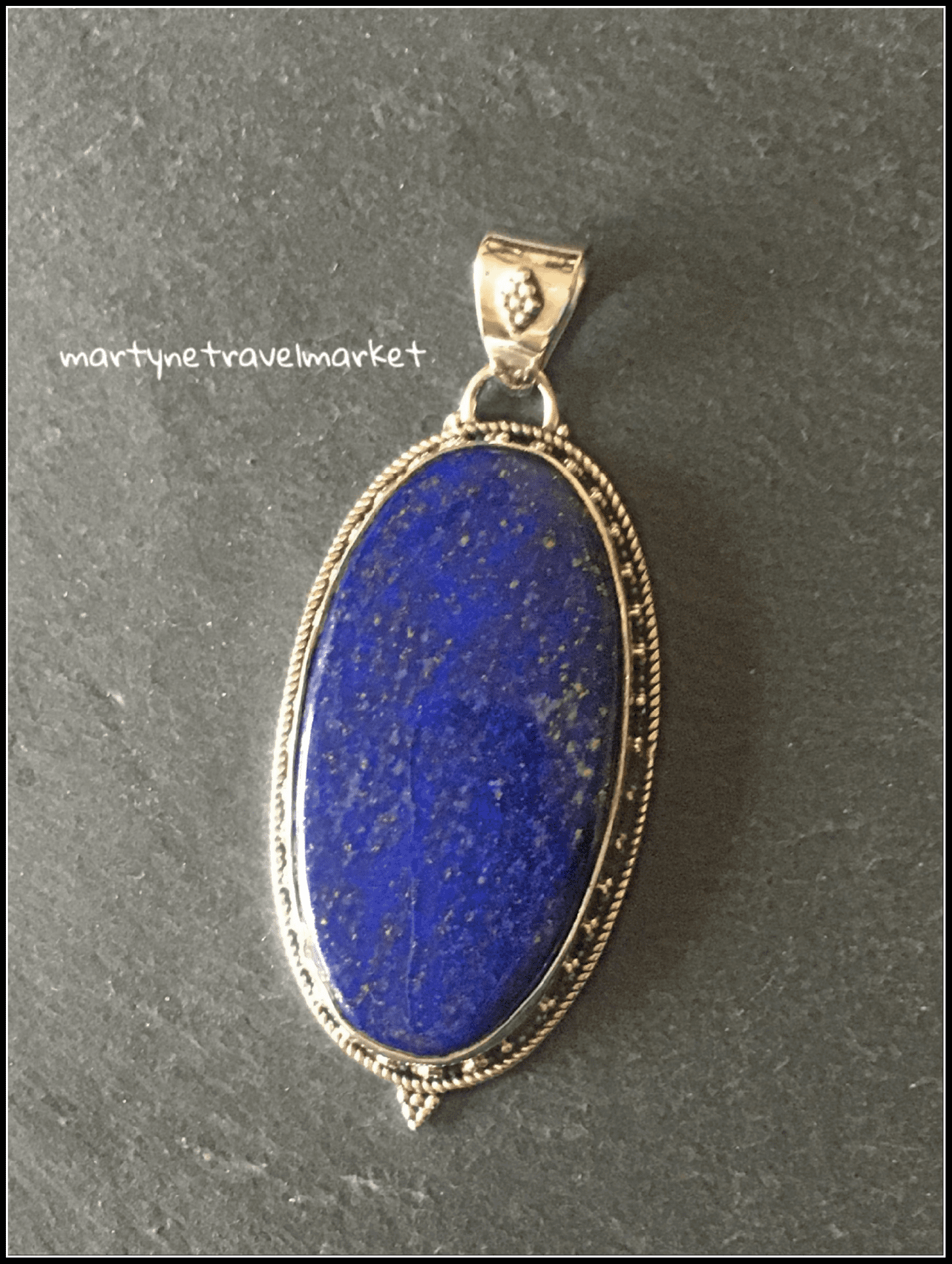 Long pendentif en Lapiz Lazuli